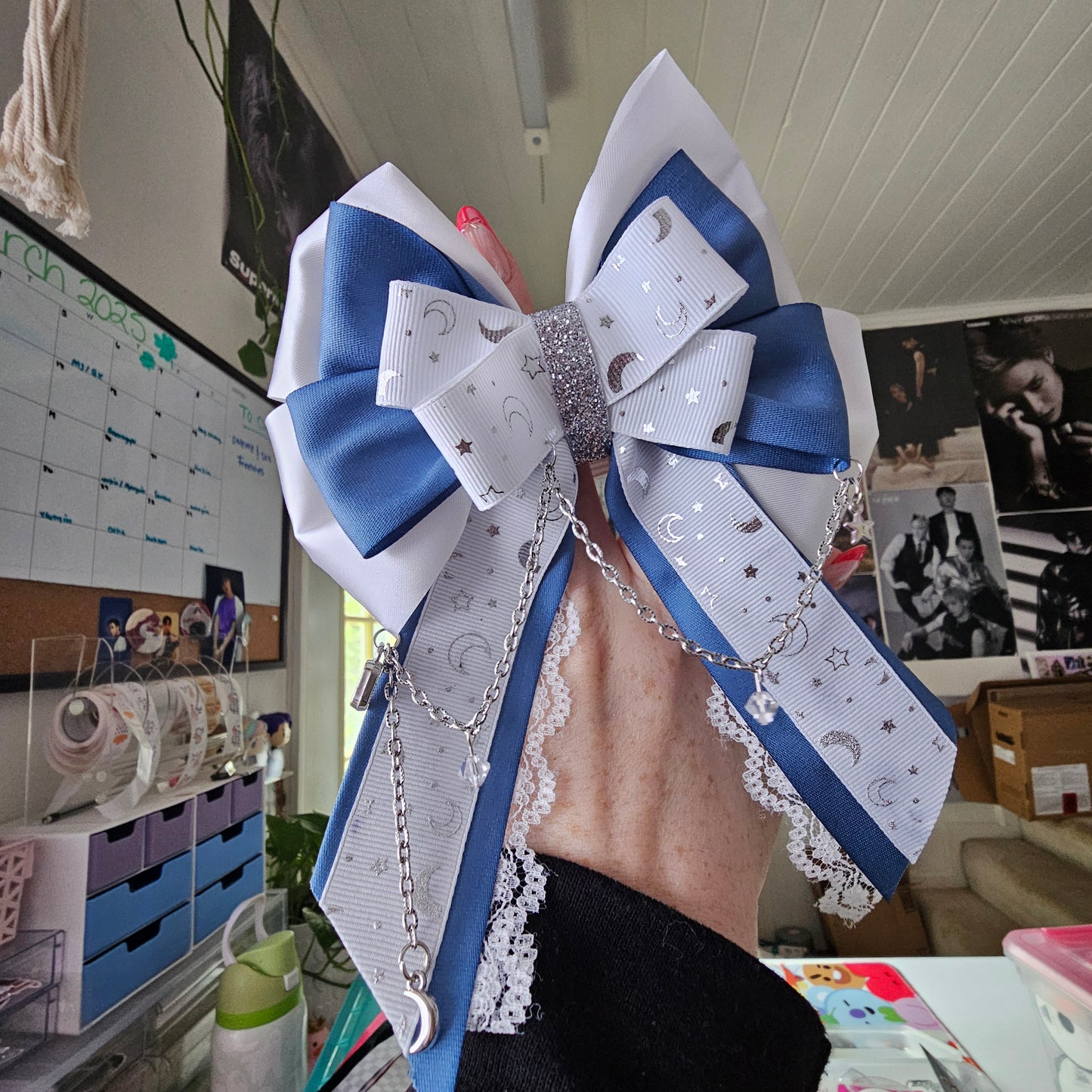 Oneus Themed Lightstick Bow
