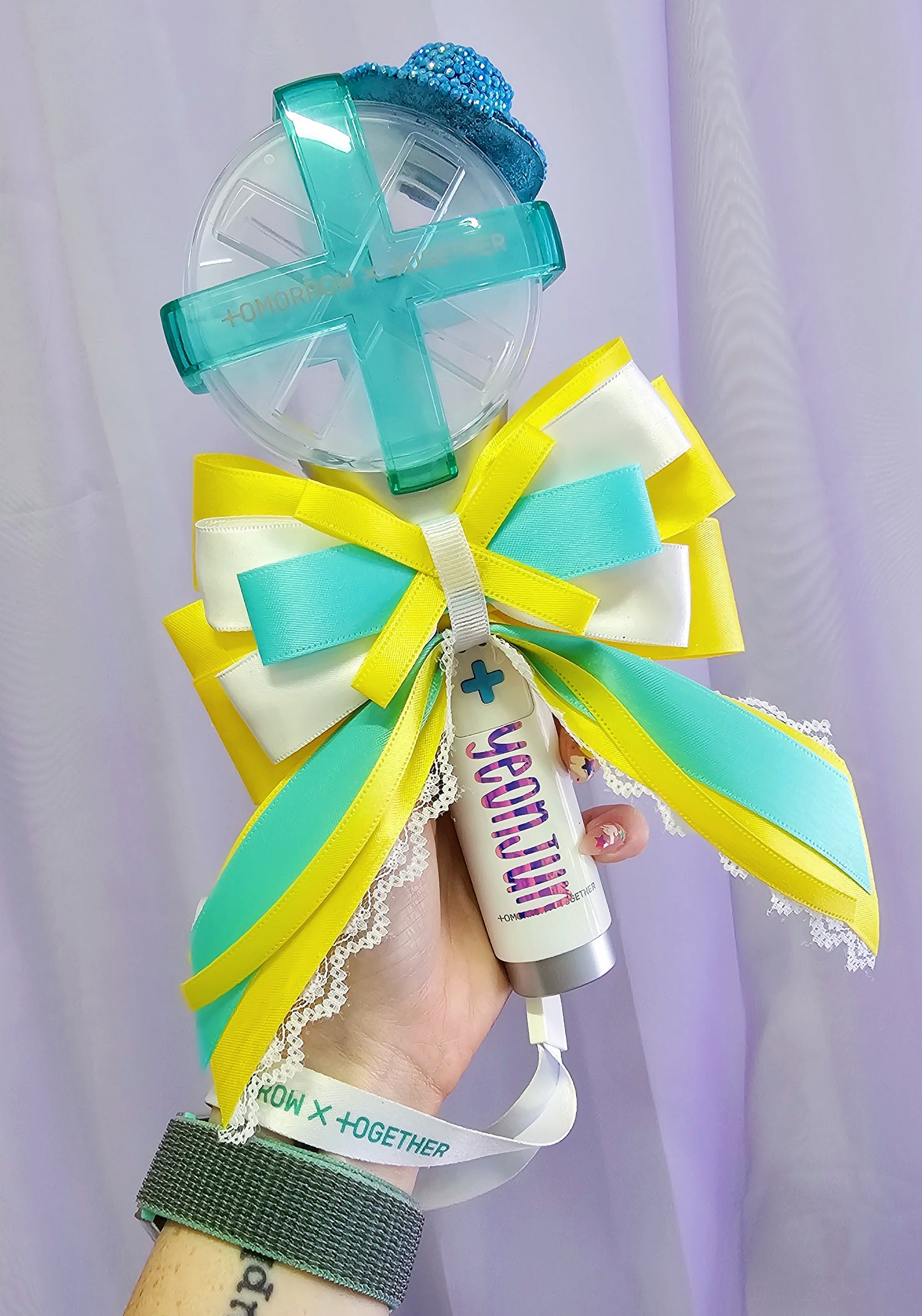 TxT Inspired Lightstick Bow