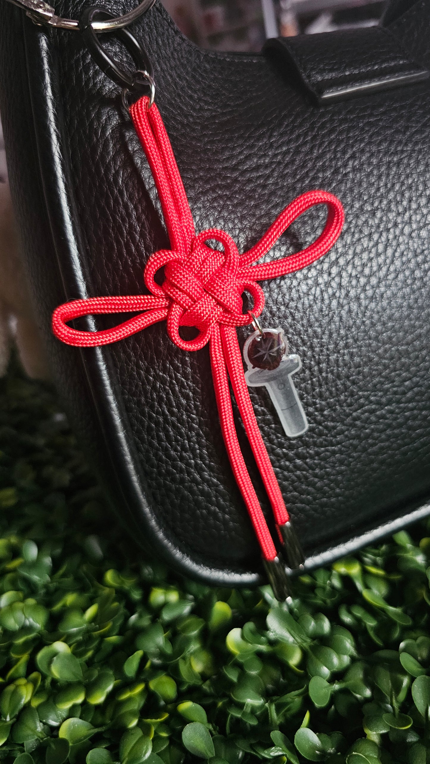 Stray Kids Lucky Knot Keychain